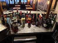 Likeuren, aperitief, siropen - afbeelding 1 van  12