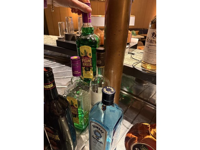 Likeuren, aperitief, siropen - afbeelding 10 van  12