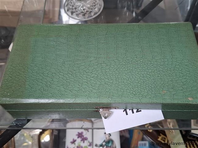 Likeurset - afbeelding 2 van  2