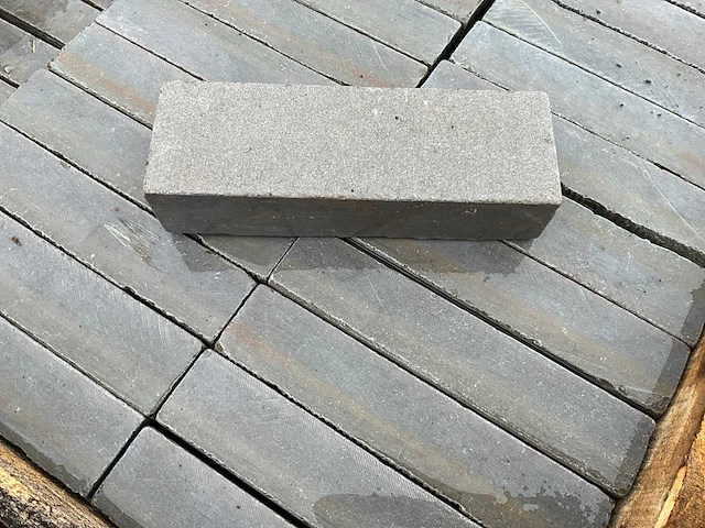 Lime ash natuursteen tuintegel ca. 10m2 - afbeelding 1 van  4