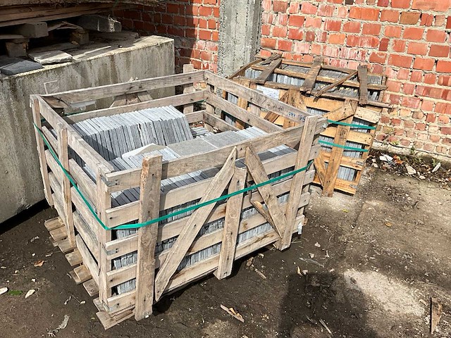 Lime ash natuursteen tuintegels ca. 36m2 - afbeelding 2 van  4