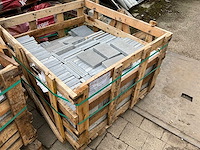 Lime ash natuursteen tuintegels ca. 8m2 - afbeelding 3 van  3