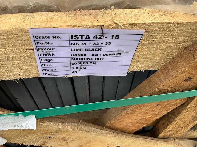 Lime black honed beveled natuursteen tuintegel ca. 53,28m2 - afbeelding 3 van  3