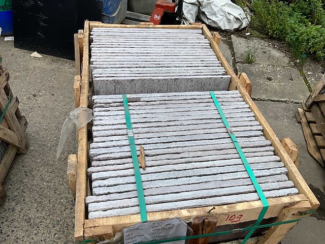 Lime copper natuursteen tuintegels ca. 12,95m2 - afbeelding 2 van  4
