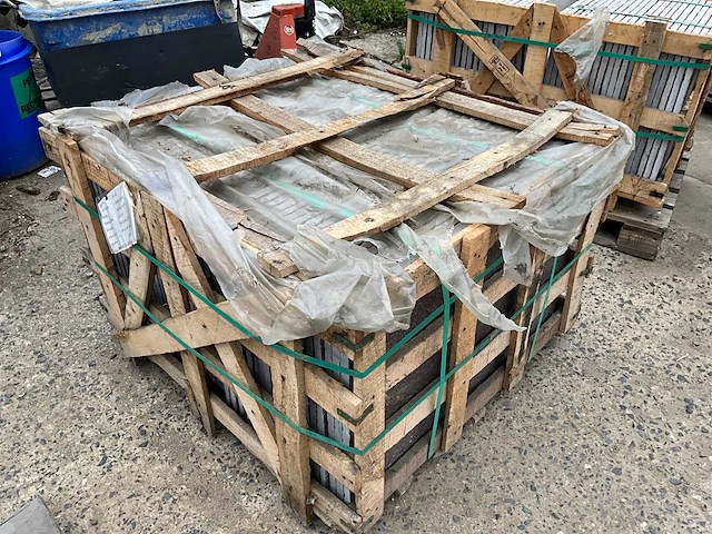 Lime copper natuursteen tuintegels ca. 20m2 - afbeelding 1 van  3