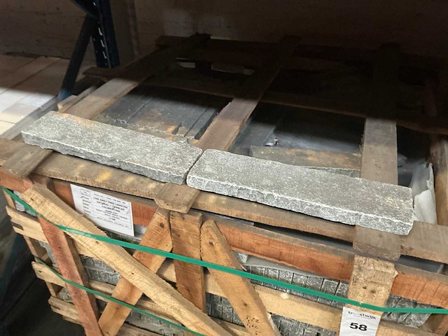 Lime gray partij natuursteen tegels - afbeelding 1 van  3