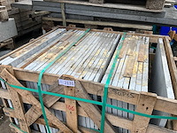 Lime grey honed&brushed natuursteen tuintegels ca. 19m2 - afbeelding 2 van  4