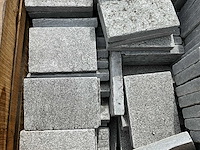 Lime grey natuursteen tuintegels - afbeelding 2 van  3