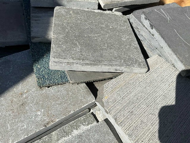 Lime grey natuurstenen tegels ca 27 m 2 - afbeelding 3 van  5