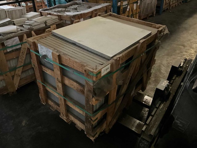 Lime h gezandstraald partij natuursteen tegels (44x) - afbeelding 3 van  3