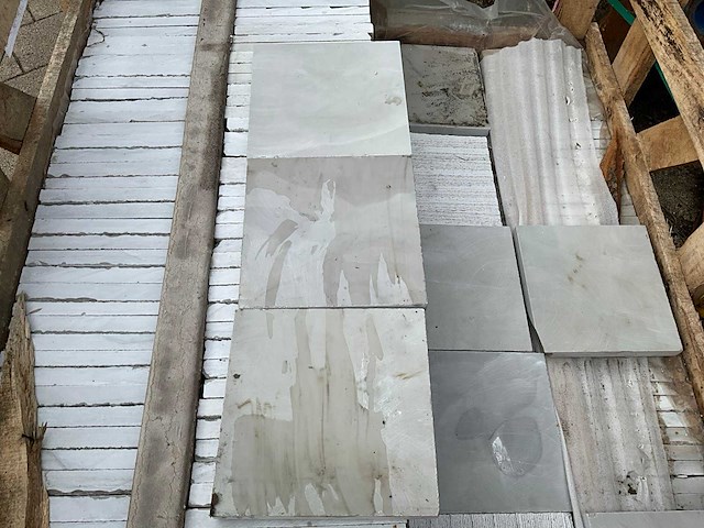 Lime white honed 400 natuursteen tuintegels ca. 12m2 - afbeelding 1 van  4