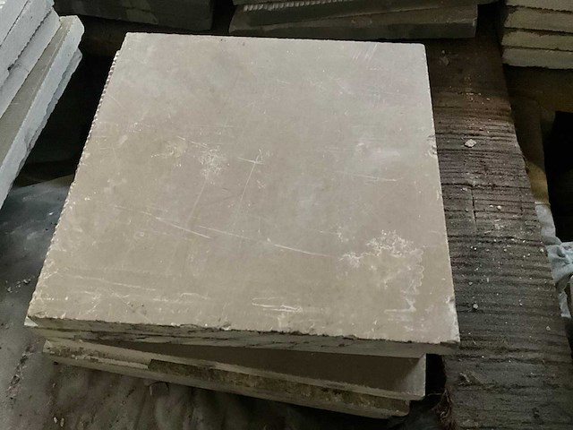 Lime yellow hon 400 natuursteen tuintegel - afbeelding 1 van  3