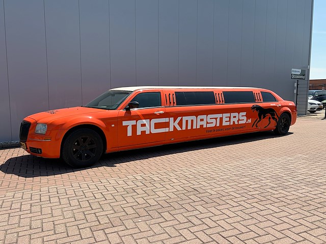Limousine chrysler 300 touring benzine 2004 - afbeelding 1 van  1