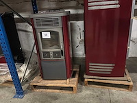 Lincar birikkina 156 p pelletkachel - afbeelding 1 van  6