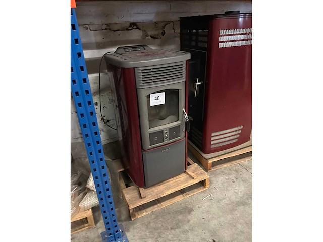 Lincar birikkina 156 p pelletkachel - afbeelding 2 van  6