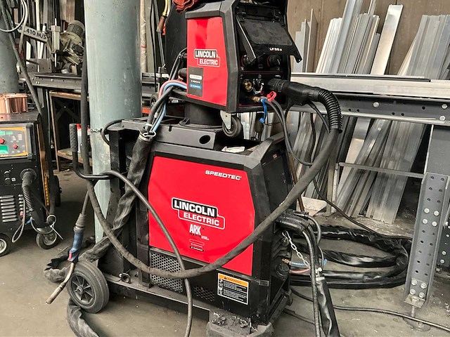 Lincoln electric speedtec 400sp mig lasapparaat - afbeelding 1 van  8