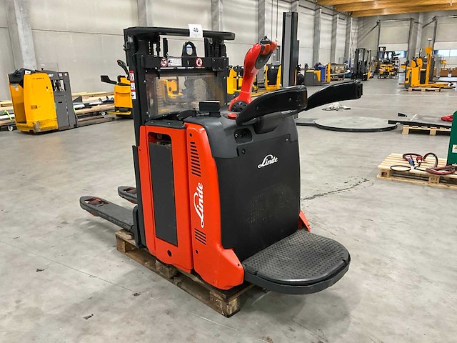 Linde d12 ap stapelaar - afbeelding 11 van  15