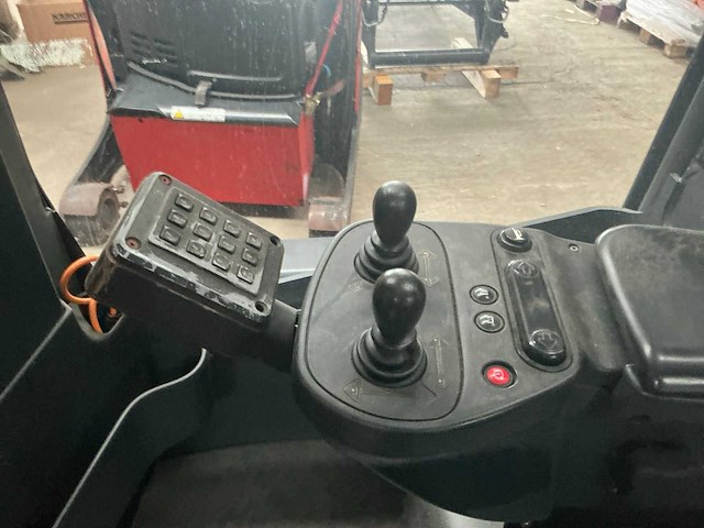 Linde diverse reach trucks (4x) - afbeelding 13 van  45