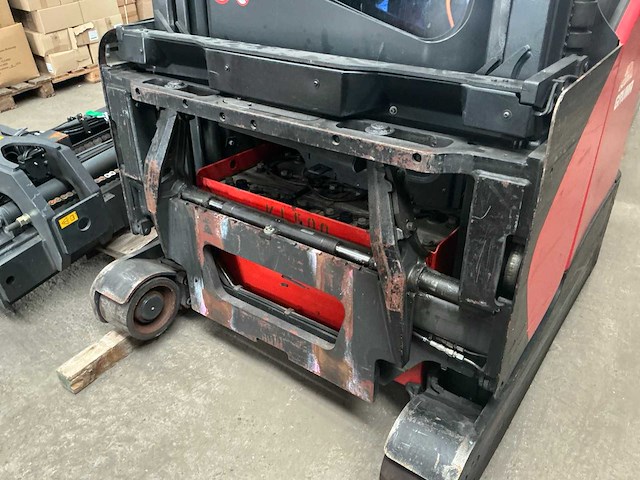 Linde diverse reach trucks (4x) - afbeelding 16 van  45
