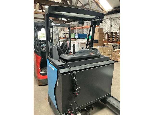 Linde diverse reach trucks (4x) - afbeelding 29 van  45
