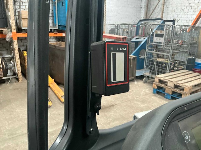 Linde diverse reach trucks (4x) - afbeelding 32 van  45
