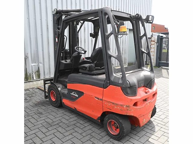 Linde e30l-01 elektrische vorkheftruck - afbeelding 15 van  16
