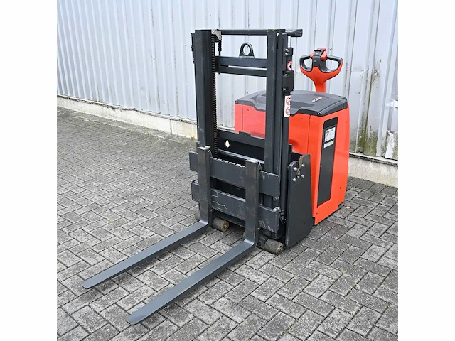 Linde l06ac elektrische vrijdragende stapelaar - afbeelding 3 van  17