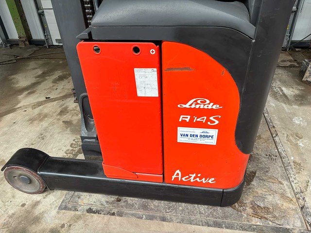 Linde r14s reachtruck (functioneel) - afbeelding 3 van  24