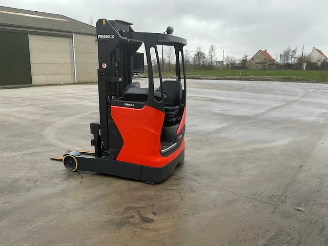 Linde reach truck - afbeelding 15 van  57