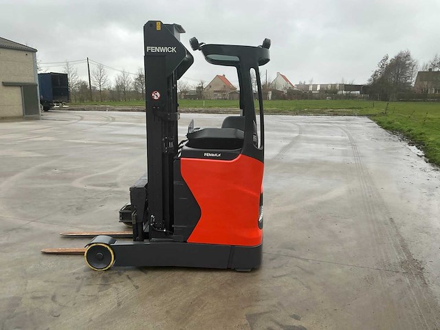 Linde reach truck - afbeelding 16 van  57
