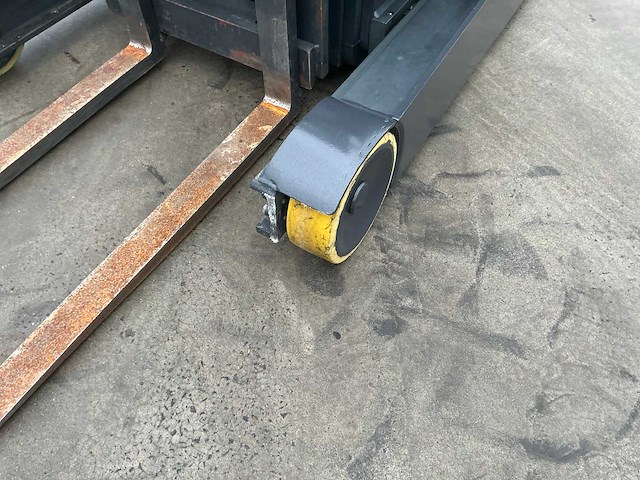 Linde reach truck - afbeelding 19 van  57