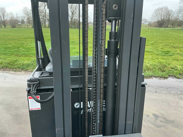 Linde reach truck - afbeelding 20 van  57