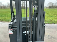 Linde reach truck - afbeelding 20 van  57