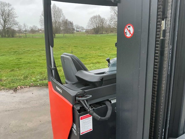 Linde reach truck - afbeelding 22 van  57