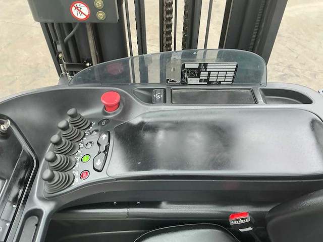 Linde reach truck - afbeelding 35 van  57