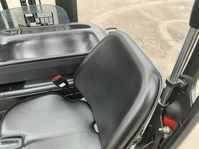 Linde reach truck - afbeelding 38 van  57