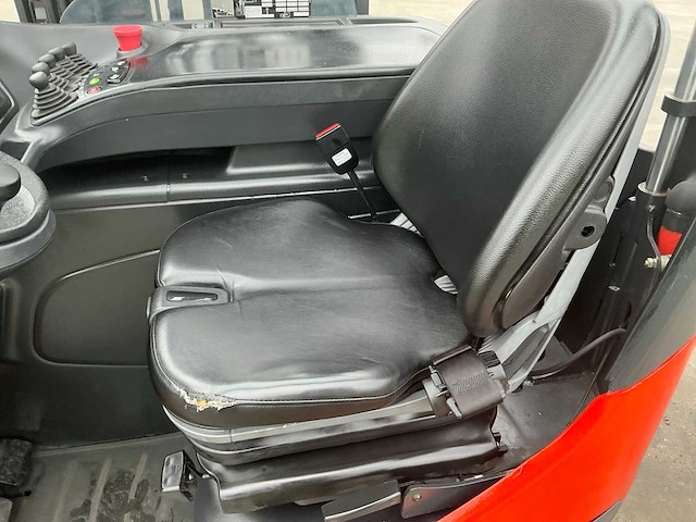 Linde reach truck - afbeelding 42 van  57