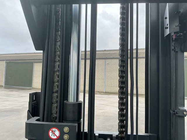 Linde reach truck - afbeelding 57 van  57