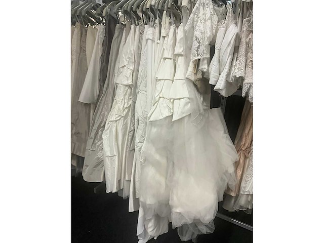 Linea raffaelli - partij diverse rokken en toppen (145x) - afbeelding 7 van  23