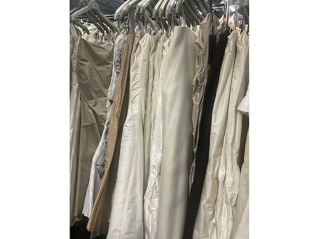 Linea raffaelli - partij diverse rokken en toppen (145x) - afbeelding 19 van  23