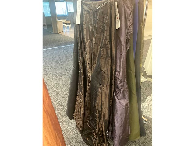 Linea raffaelli diverse lange rokken (15x) - afbeelding 10 van  14