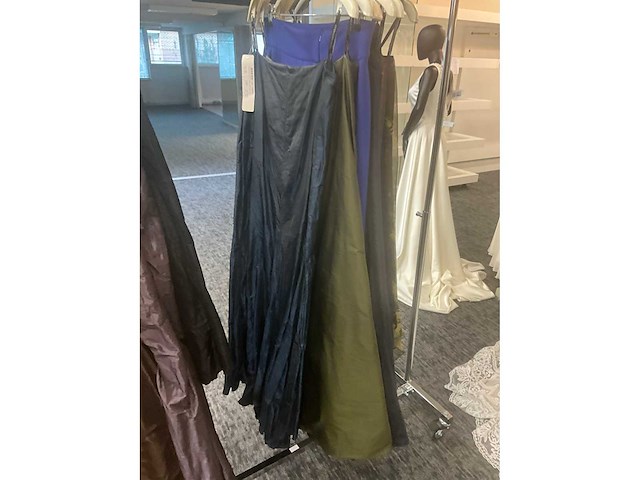 Linea raffaelli diverse lange rokken (15x) - afbeelding 13 van  14