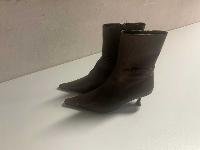 Linea raffaelli diverse paar dameslaarzen (18x) - afbeelding 11 van  22