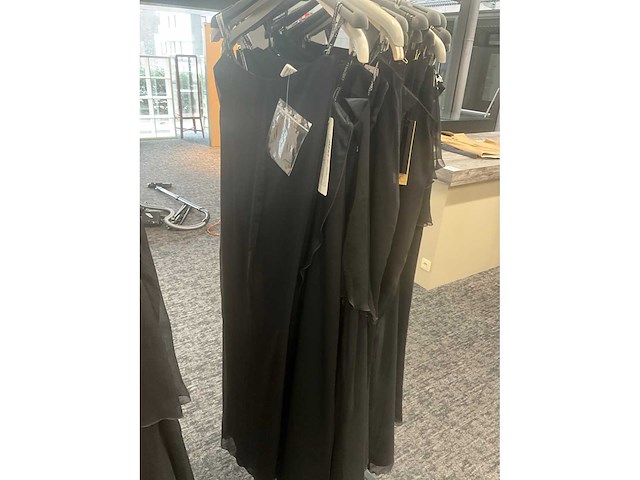 Linea raffaelli partij diverse broeken (40x) - afbeelding 14 van  30