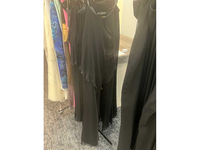 Linea raffaelli partij diverse broeken (40x) - afbeelding 15 van  30