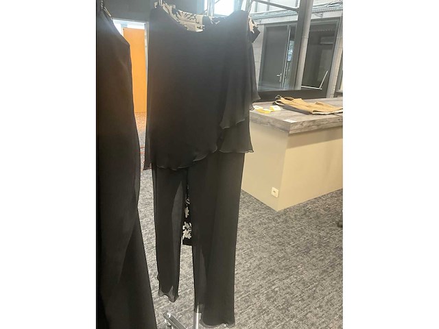 Linea raffaelli partij diverse broeken (40x) - afbeelding 18 van  30