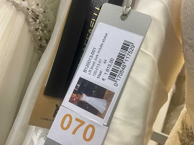 Linea raffaelli partij diverse bruidsjurken (49x) - afbeelding 2 van  19