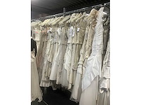 Linea raffaelli partij diverse bruidsjurken (49x) - afbeelding 15 van  24