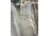 Linea raffaelli partij diverse bruidsjurken (49x) - afbeelding 20 van  24