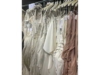 Linea raffaelli partij diverse bruidsjurken (49x) - afbeelding 28 van  30